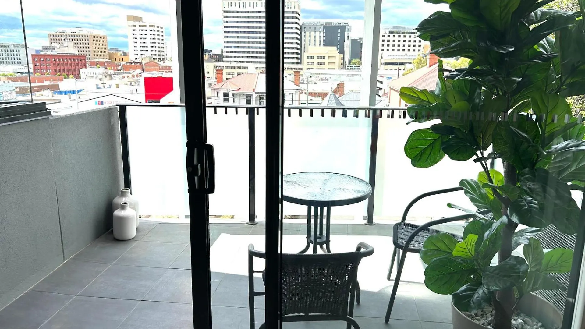 Hobart Inner City Apartment